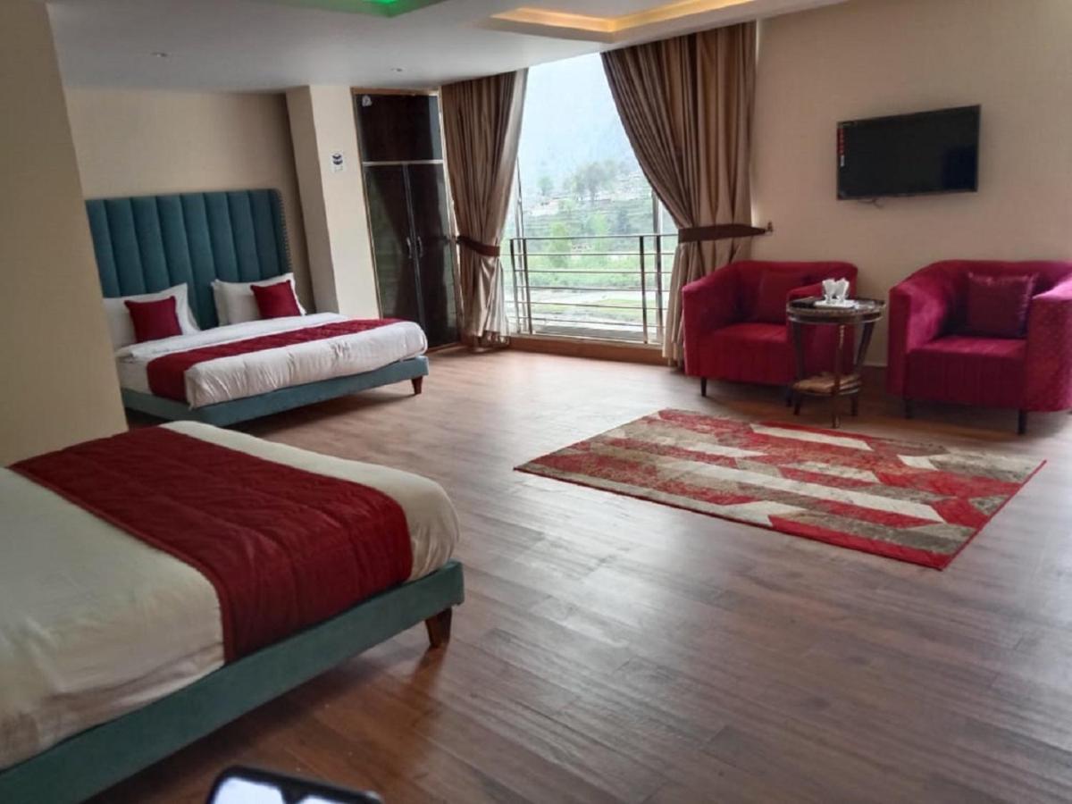 Manila Heights Hotel Naran Esterno foto