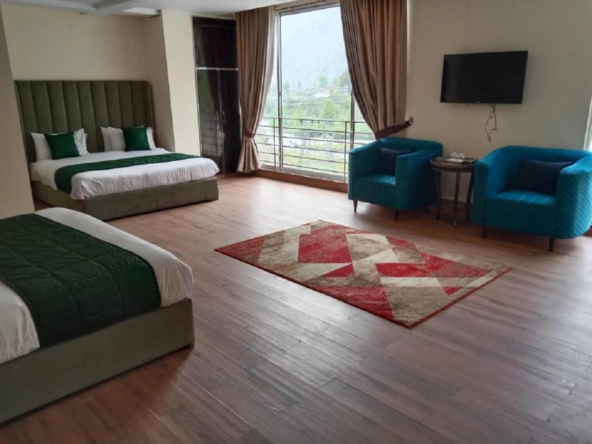 Manila Heights Hotel Naran Esterno foto